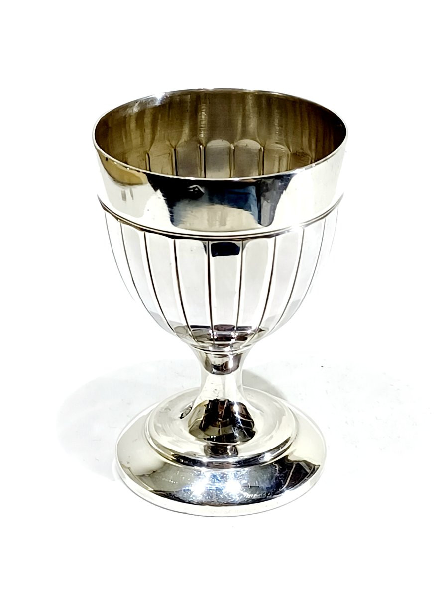 Art Deco Egg Cup On A Ribbed Pedestal-photo-1