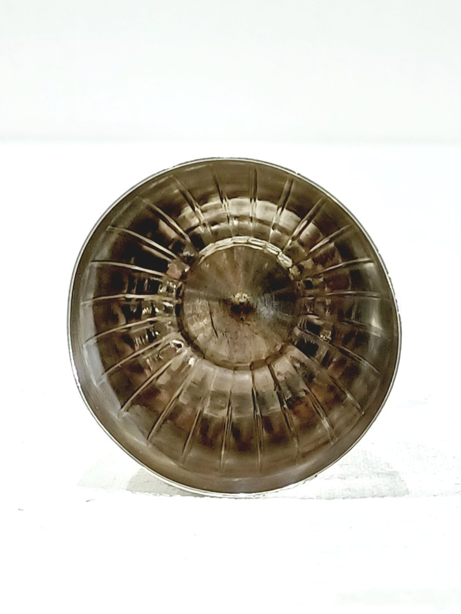 Art Deco Egg Cup On A Ribbed Pedestal-photo-5