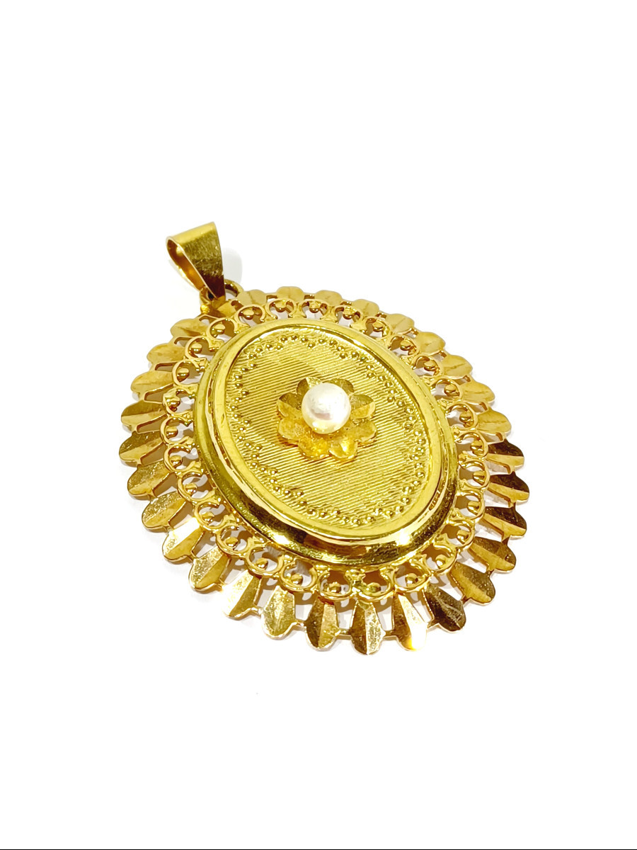 Gold And Pearl Pendant
