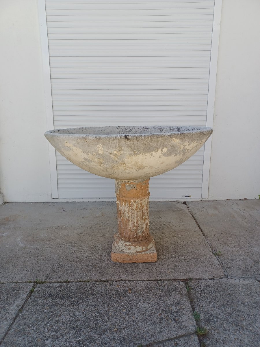 Column-shaped Planter-photo-1