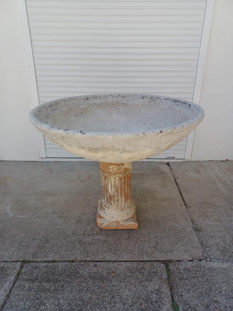 Column-shaped Planter