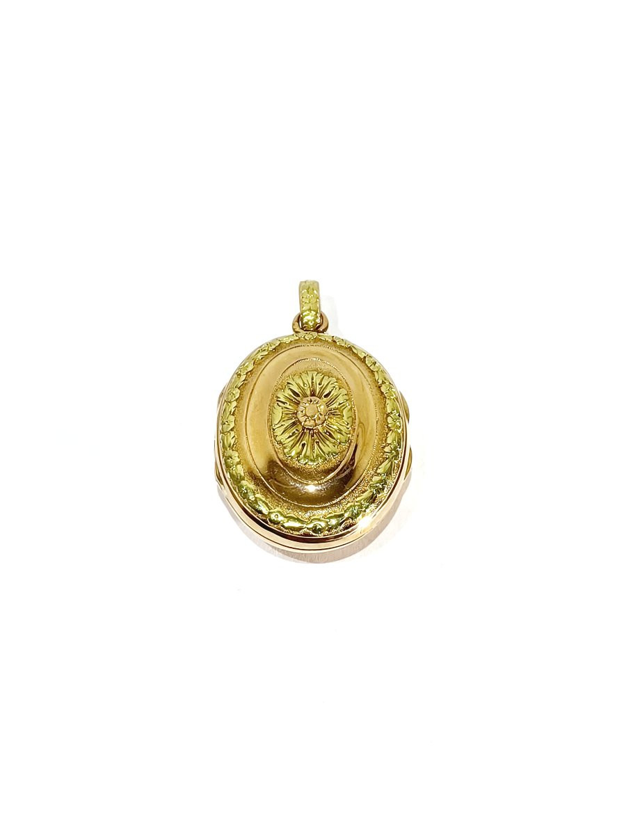 Yellow And Rose Gold Photo Pendant-photo-1