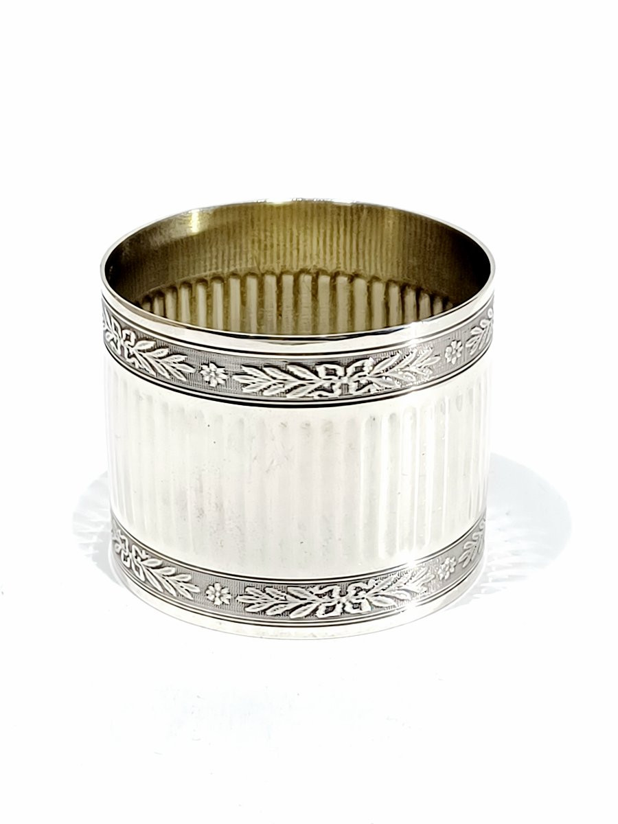 Louis XVI Style Solid Silver Napkin Ring With Vermeil Interior-photo-1