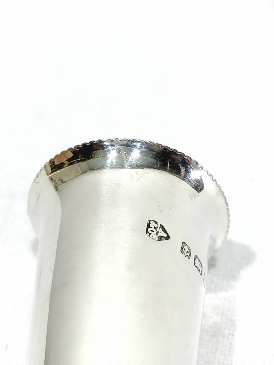 Asprey & Co - Petit vase cornet en argent-photo-6