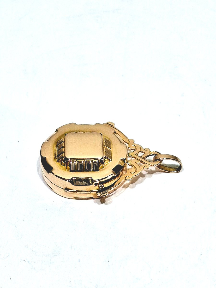 Art Deco Photo Medallion-photo-2