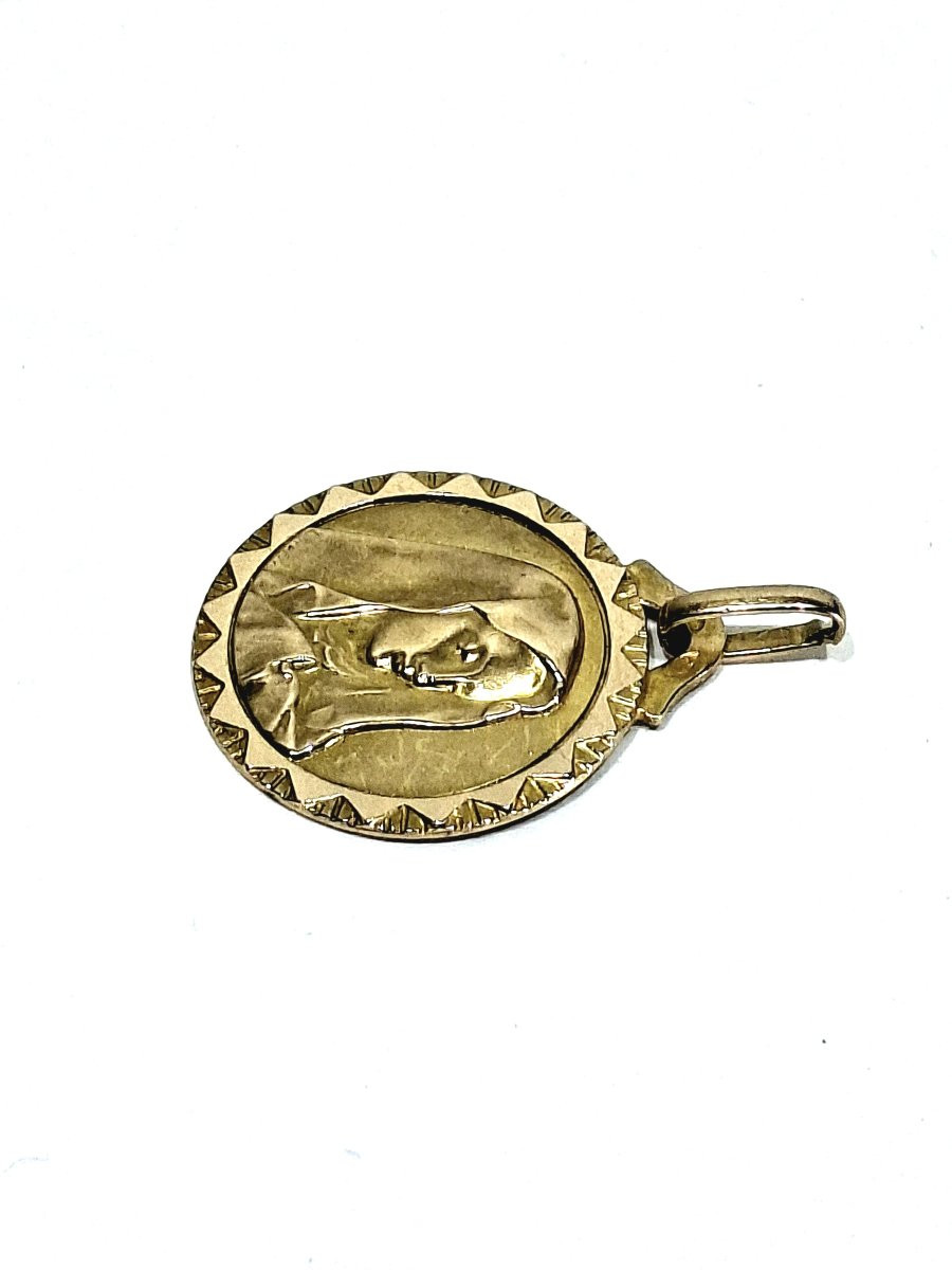 Champagne Gold Medal Of The Virgin-photo-2