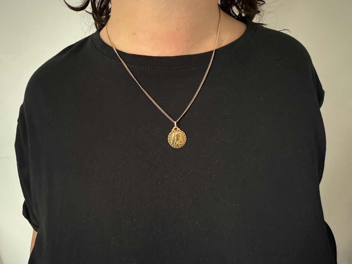 Champagne Gold Medal Of The Virgin-photo-7