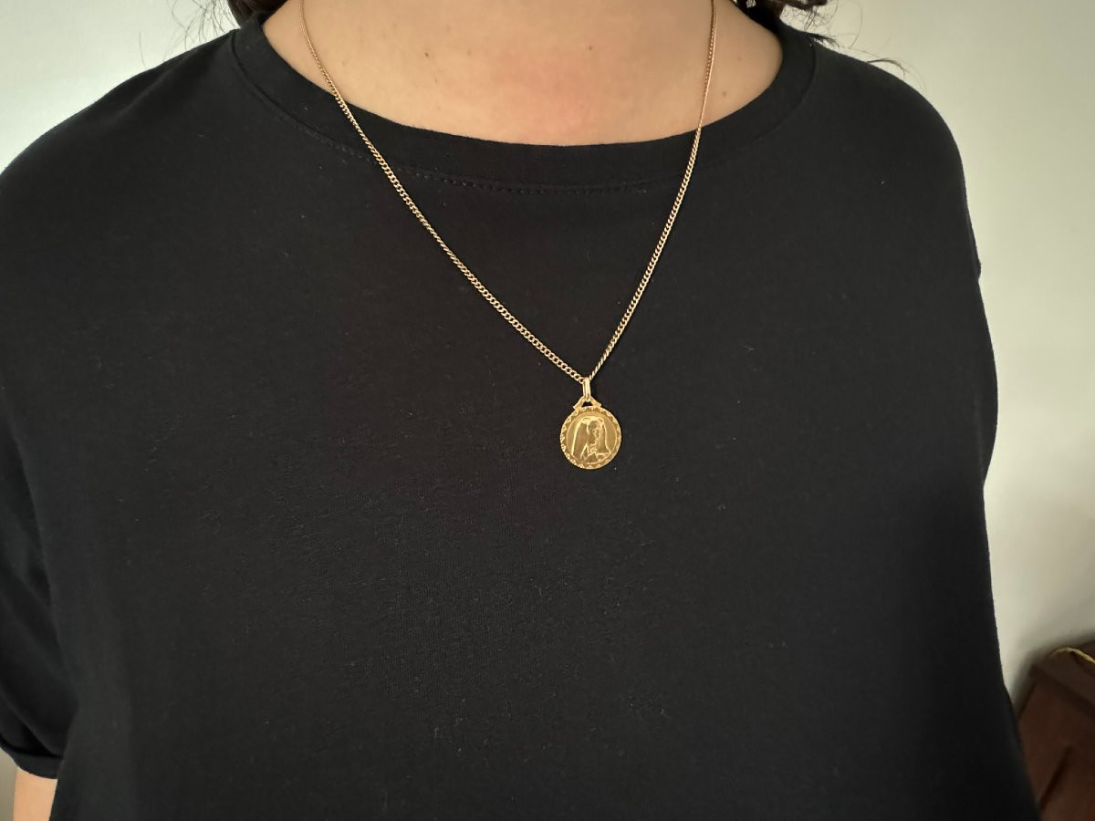 Champagne Gold Medal Of The Virgin-photo-8