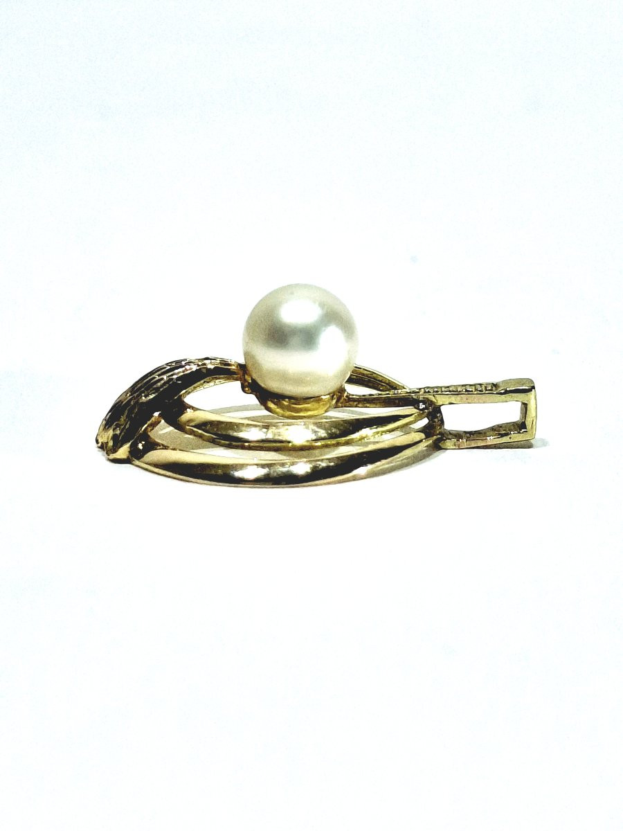 Gold And Pearl Pendant-photo-4