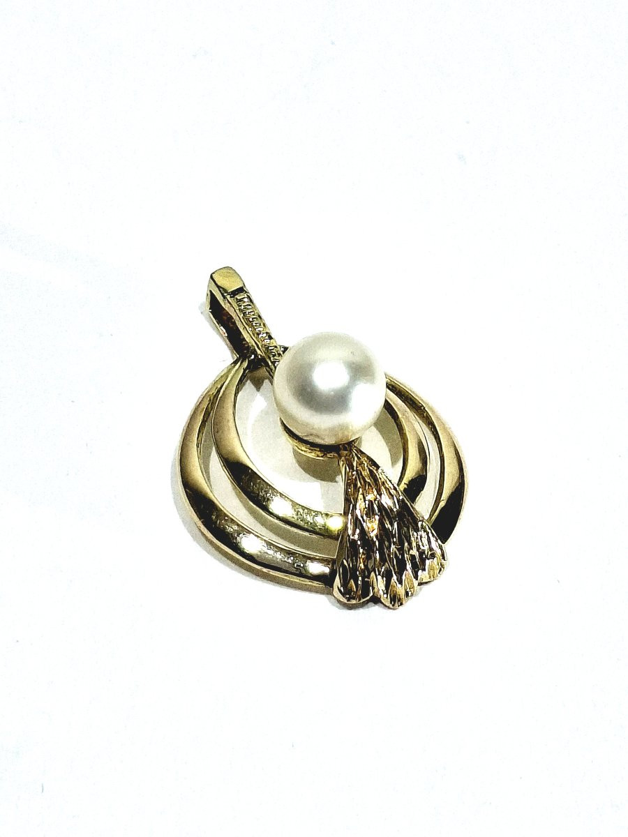 Gold And Pearl Pendant-photo-3