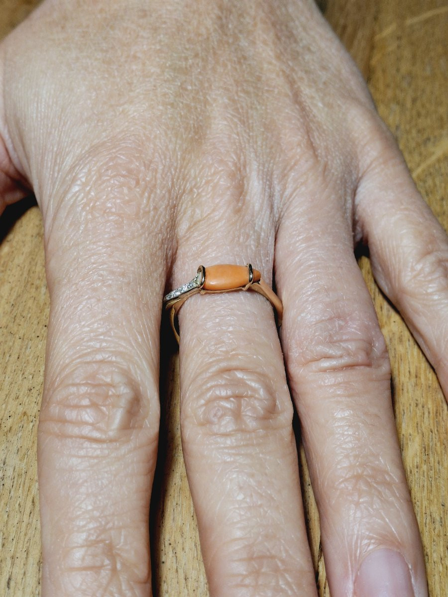 Gold, Coral And Diamond Ring-photo-7