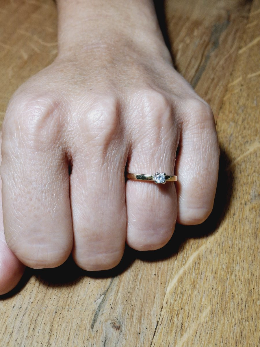 Yellow Gold And Diamond Solitaire-photo-8