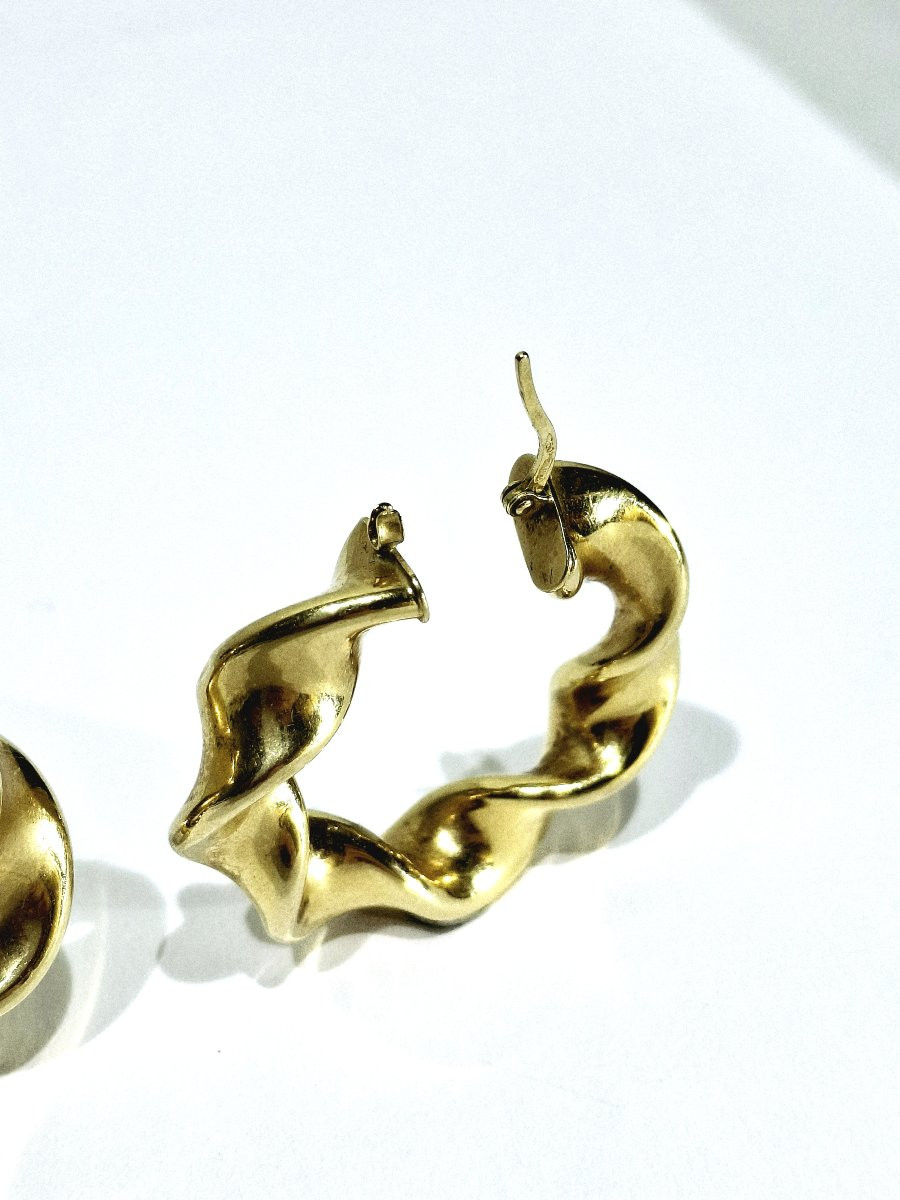Pair Of Twisted Gold Hoop Earrings-photo-4
