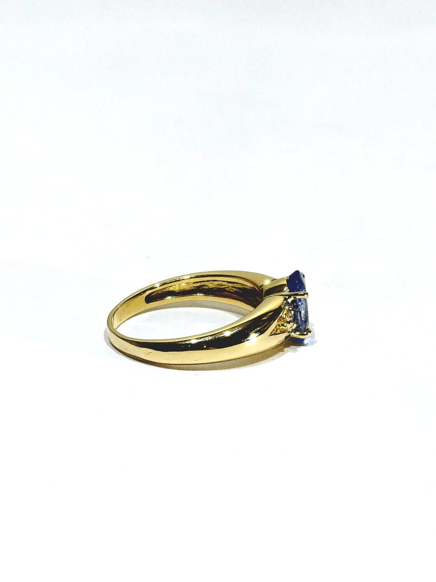 Yellow Gold Ring With Light Sapphire And Diamonds-photo-3