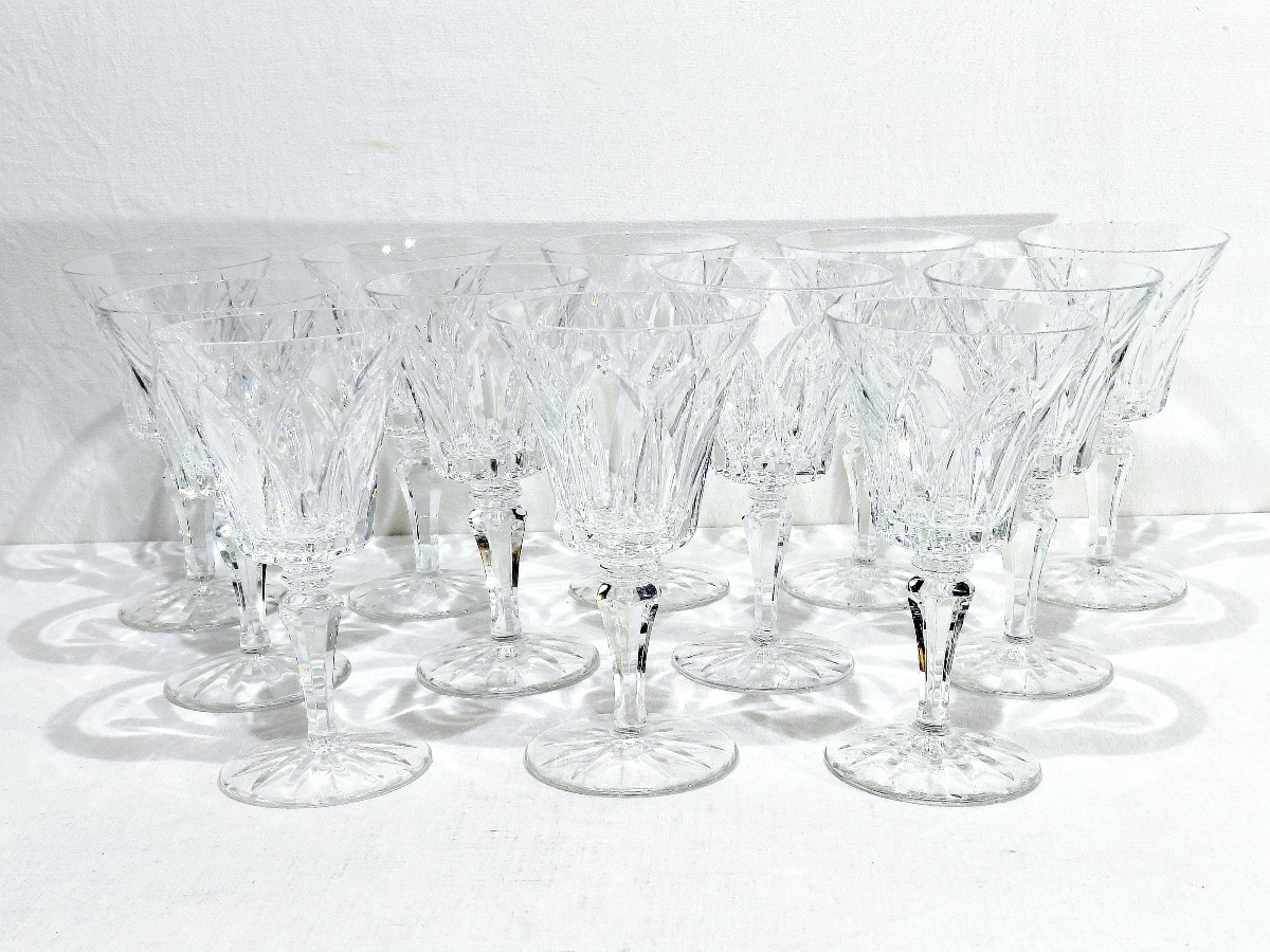 12 St Louis White Wine Glasses Camargue Model