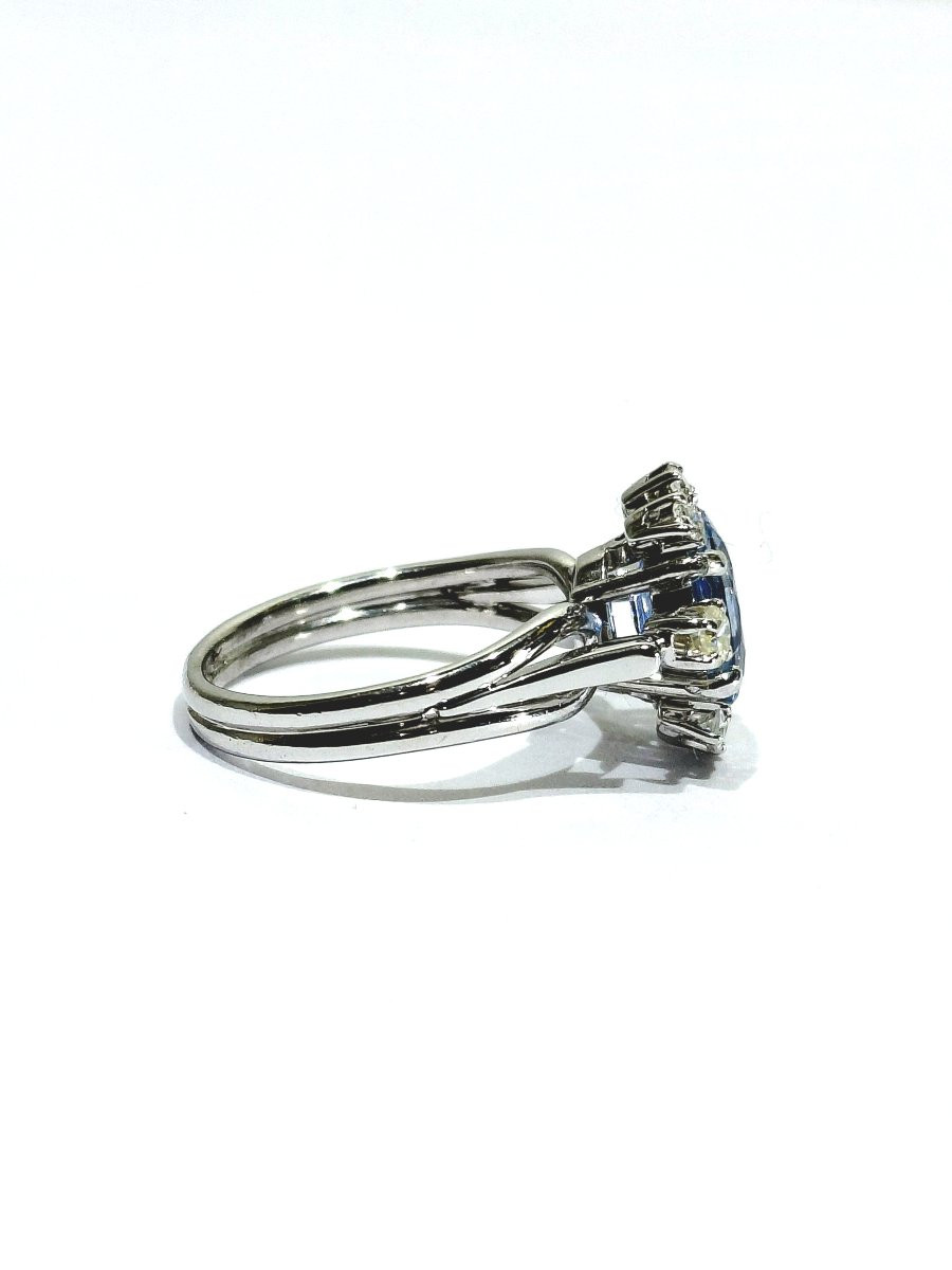 Ring In 18-carat White Gold, Sapphire And Diamonds-photo-2
