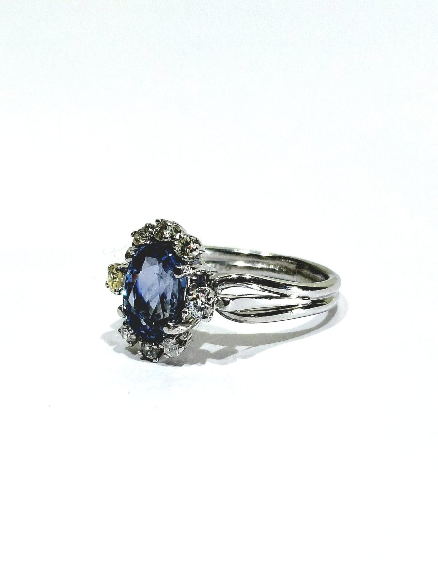 Ring In 18-carat White Gold, Sapphire And Diamonds-photo-4