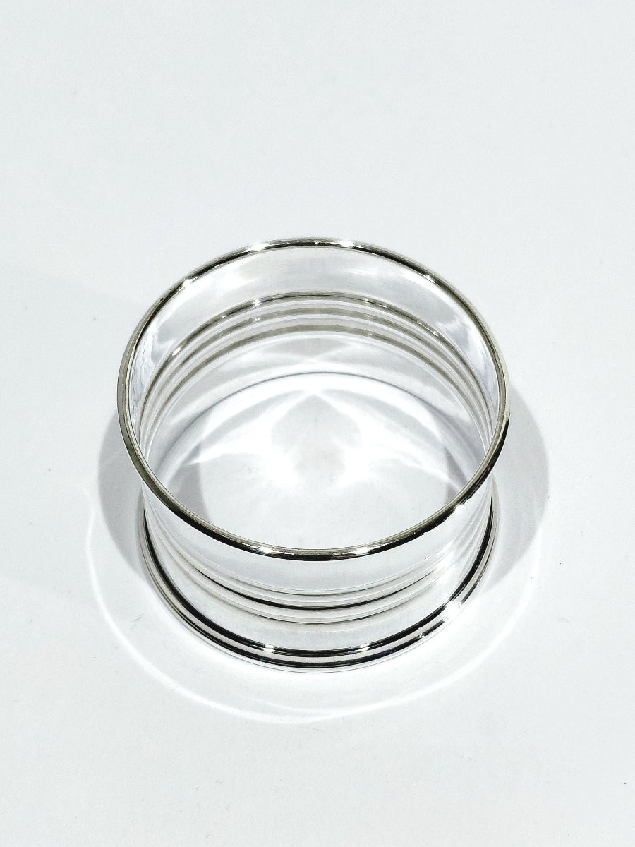 Massive Silver Napkin Ring With Streaks Design-photo-3