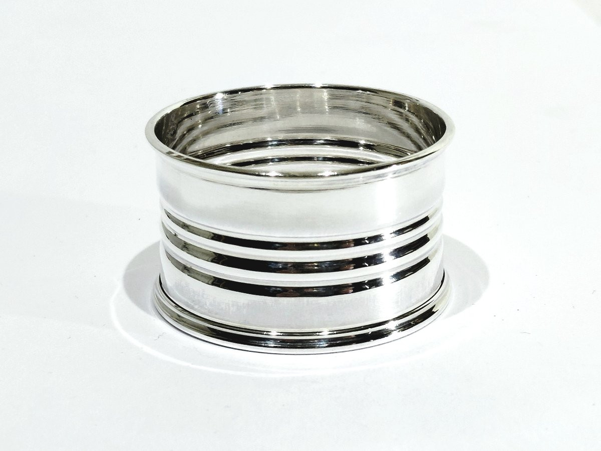 Massive Silver Napkin Ring With Streaks Design-photo-4