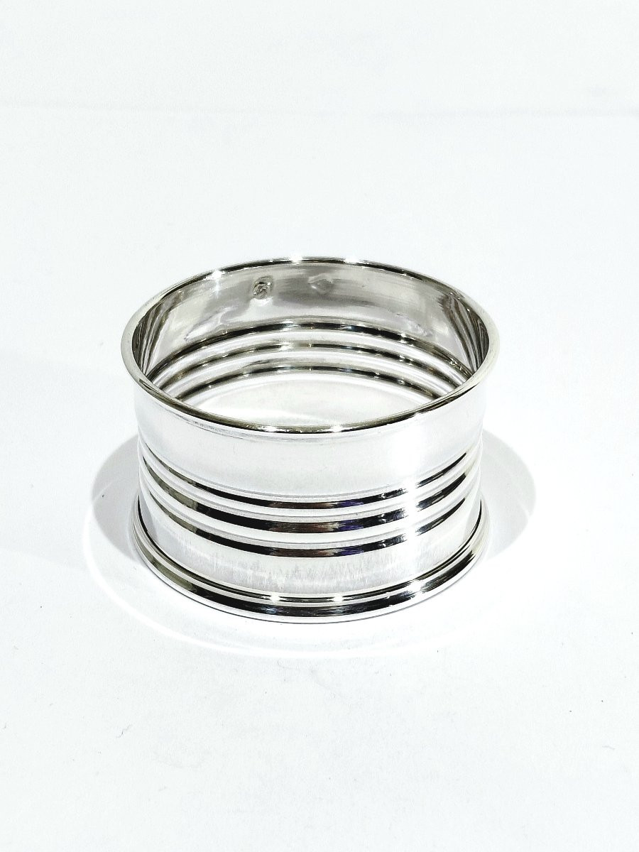 Massive Silver Napkin Ring With Streaks Design-photo-1