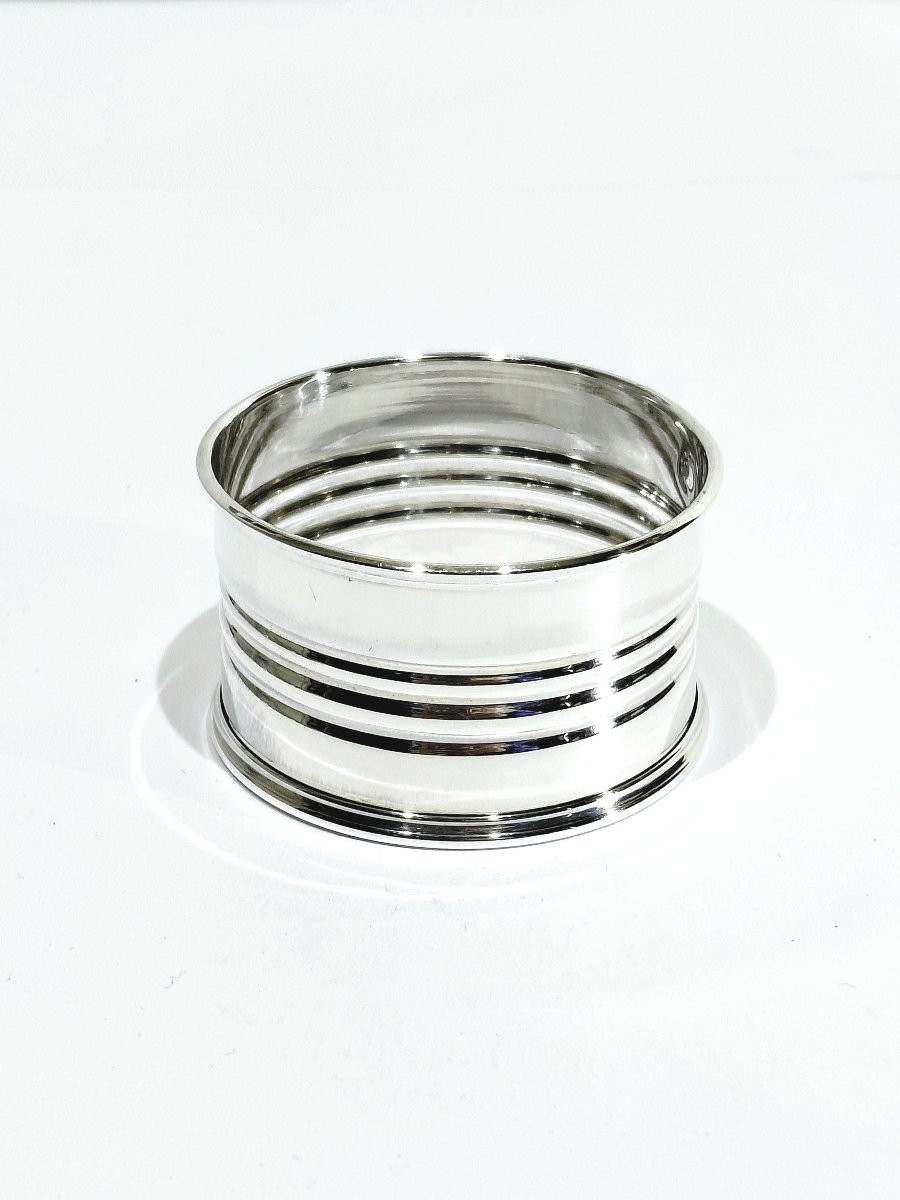 Massive Silver Napkin Ring With Streaks Design-photo-2