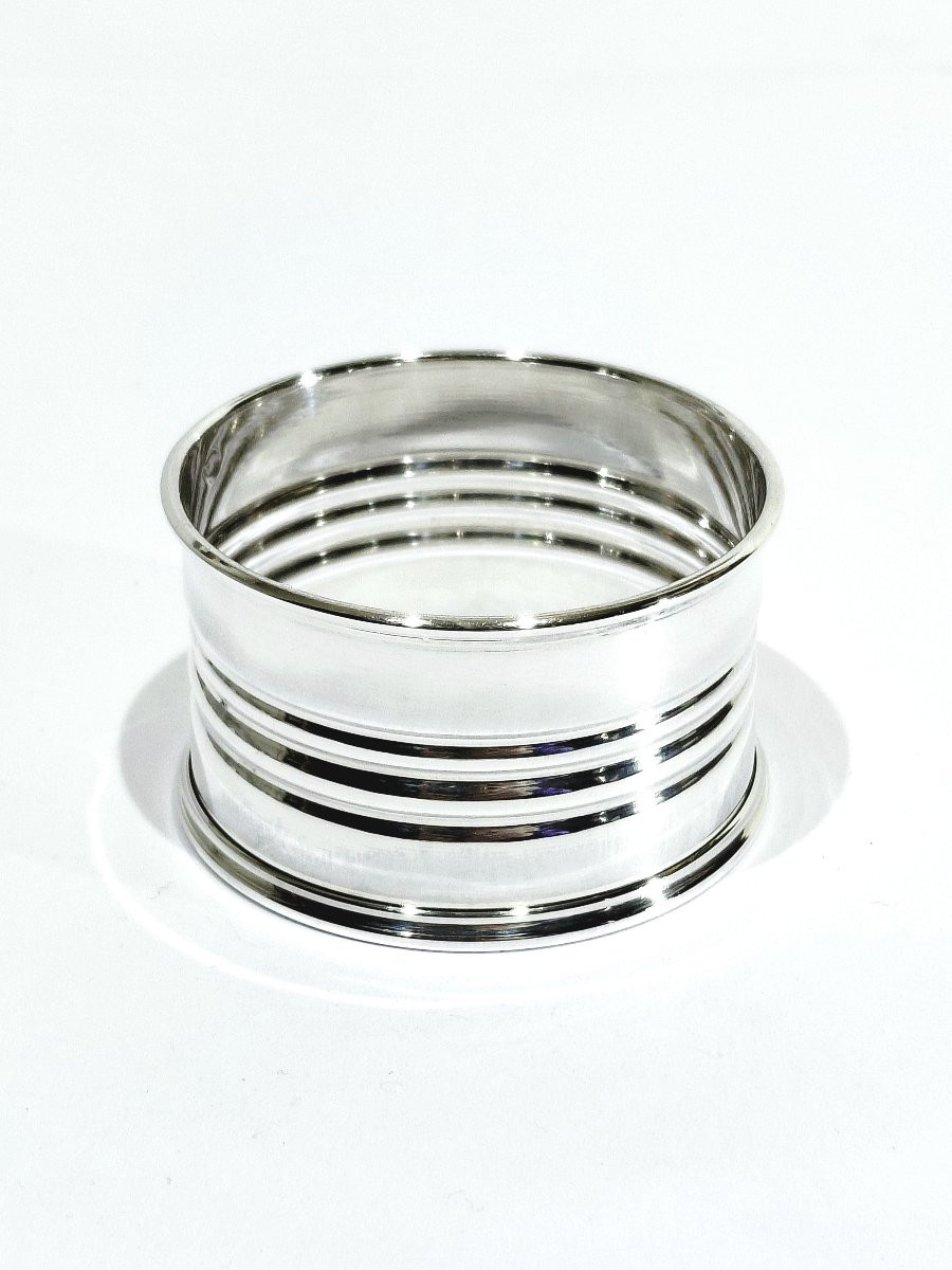 Massive Silver Napkin Ring With Streaks Design-photo-4