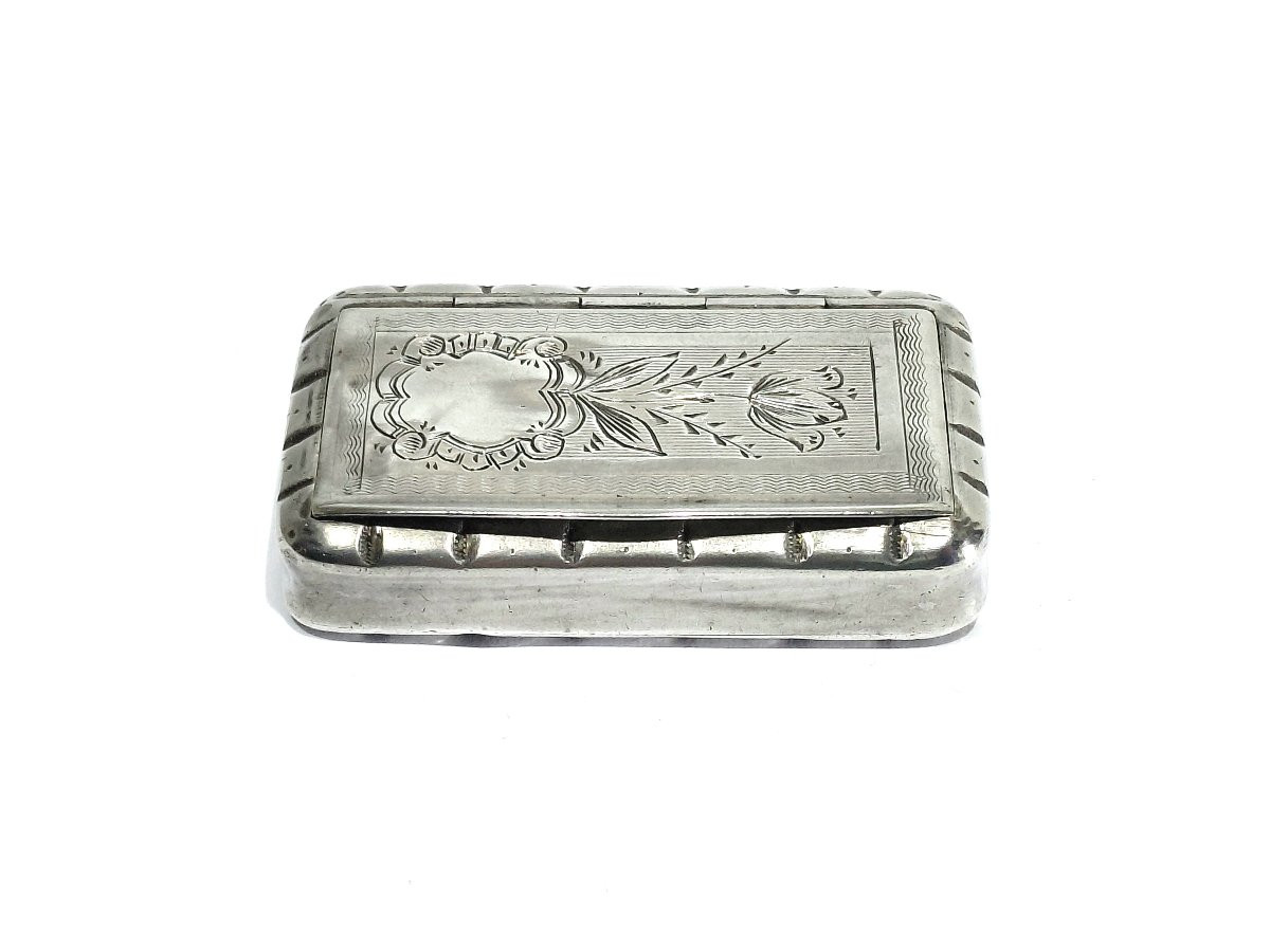 TABATIÈRE EN ARGENT GUILLOCHÉE -photo-2