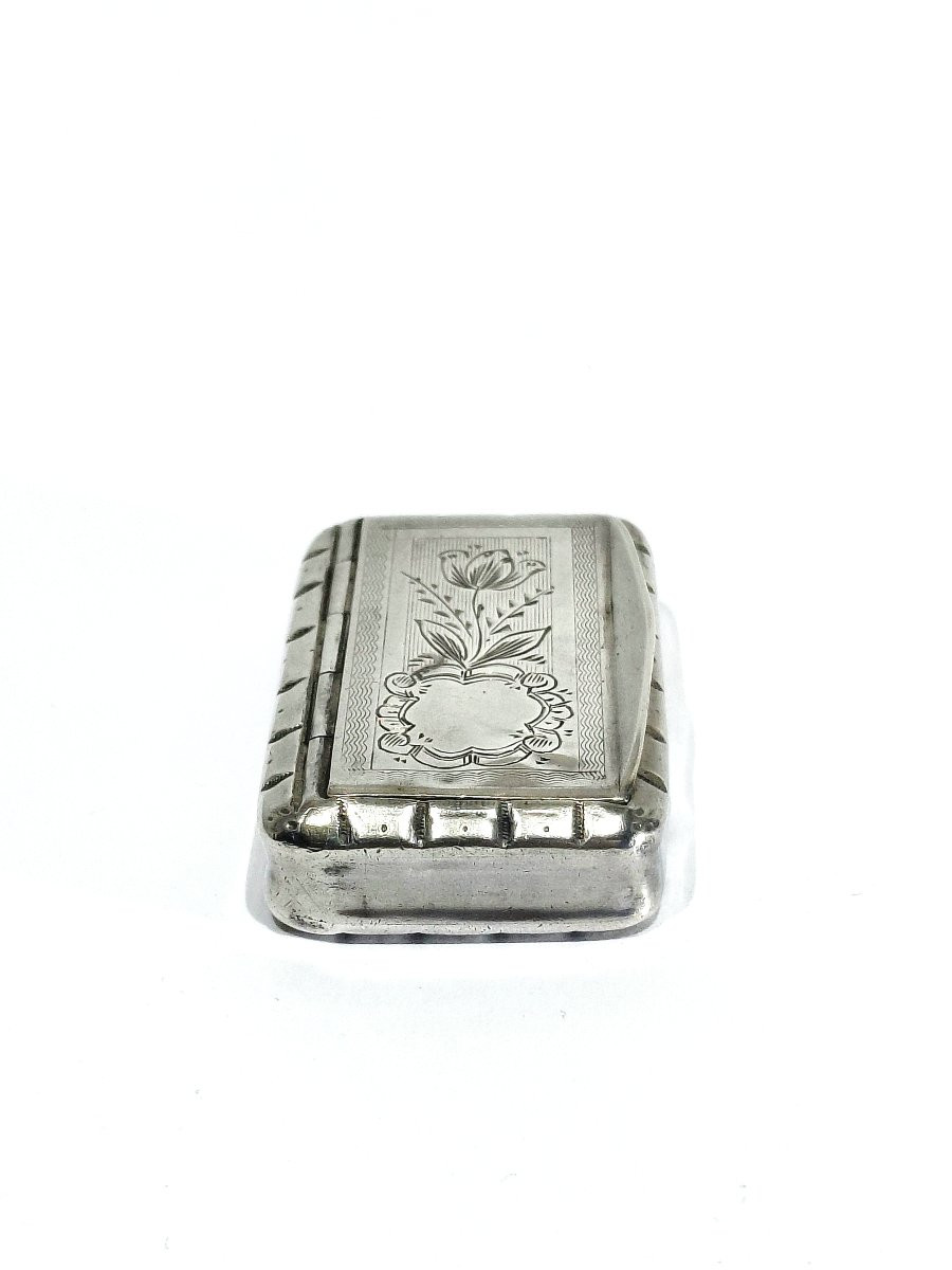 TABATIÈRE EN ARGENT GUILLOCHÉE -photo-2