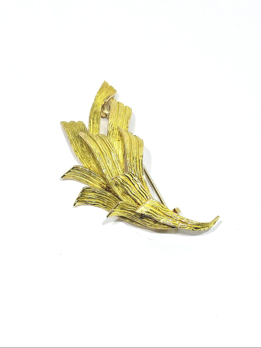 Golden Pin