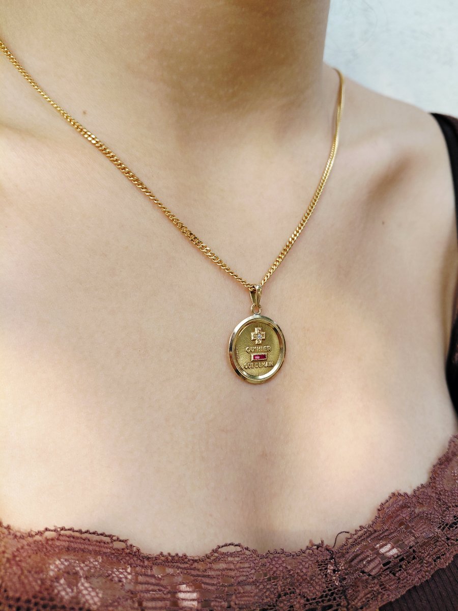 Augis - Médaille d'amour en or, rubis et diamant-photo-8