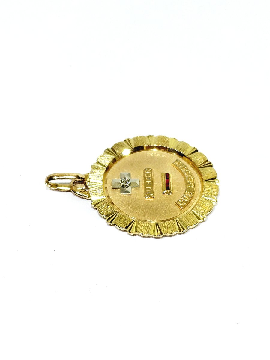 Augis - Gold, Diamond, And Ruby Love Medal-photo-2