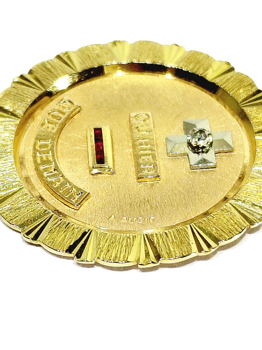 Augis - Gold, Diamond, And Ruby Love Medal-photo-1
