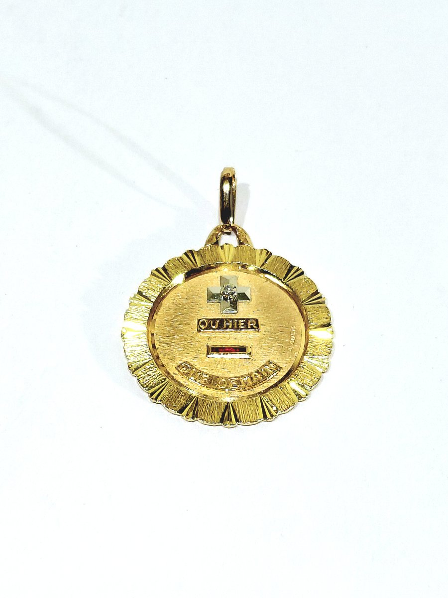 Augis - Gold, Diamond, And Ruby Love Medal