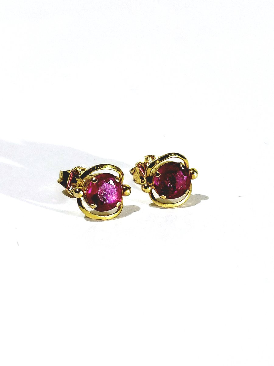 Pair Of Gold And Ruby Earrings -photo-2