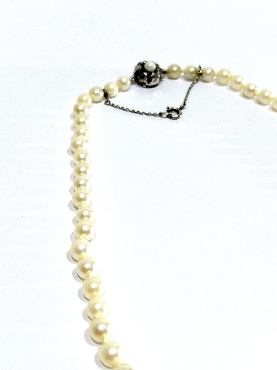Pearl And Silver Necklace -photo-2