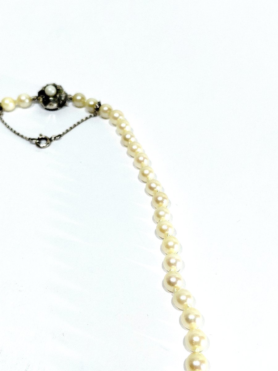 Pearl And Silver Necklace -photo-1