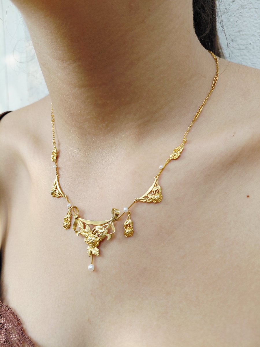 Draped Gold And Pearl Necklace-photo-7