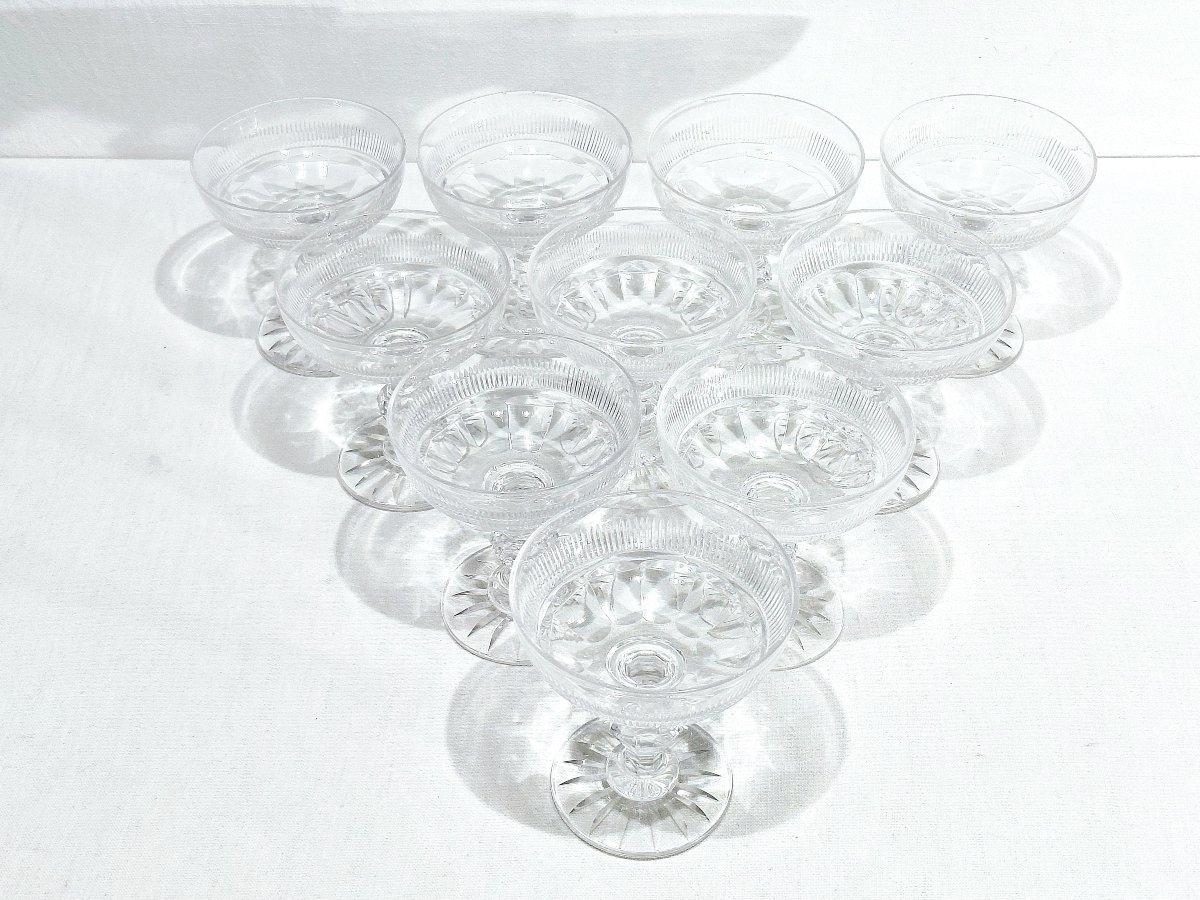 Baccarat - 10 coupes à champagne catalogue 1841