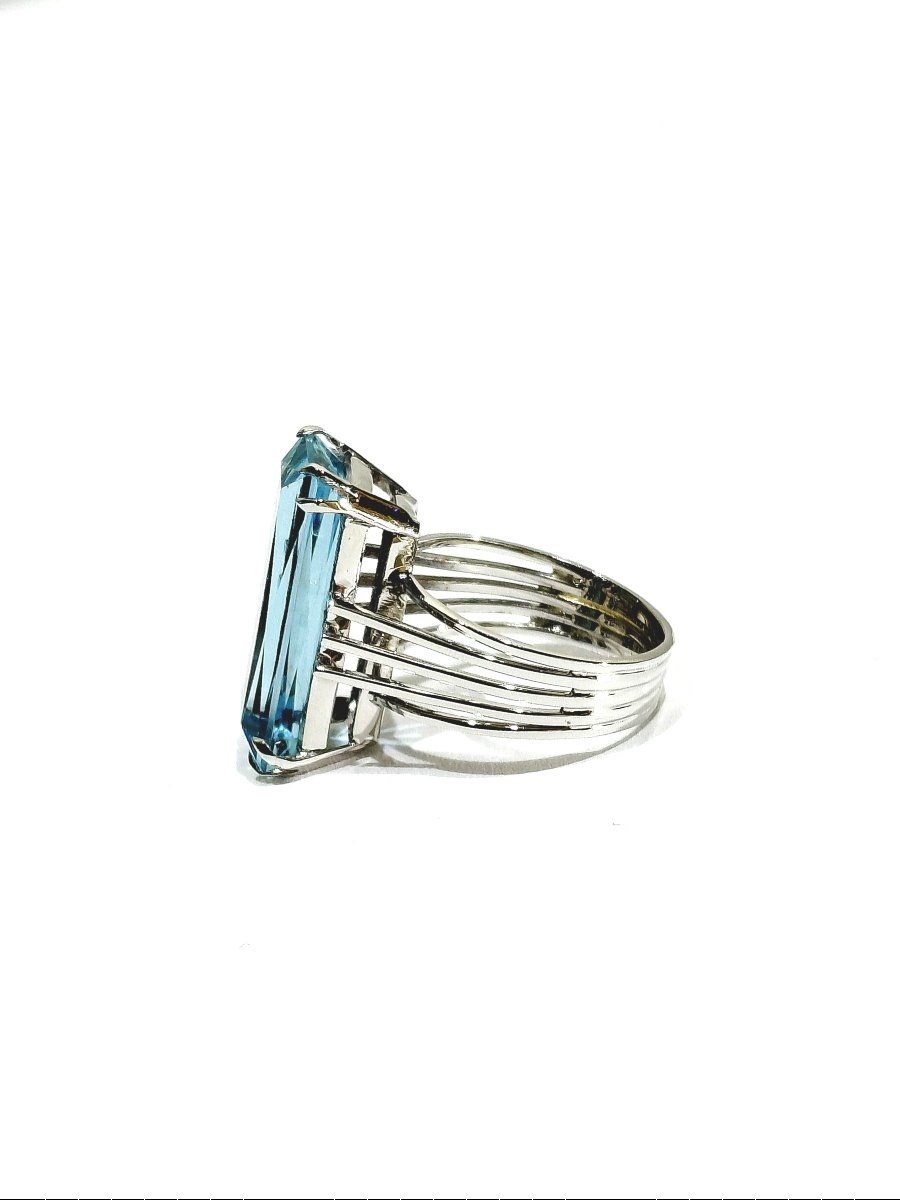 White Gold And Aquamarine Ring -photo-2