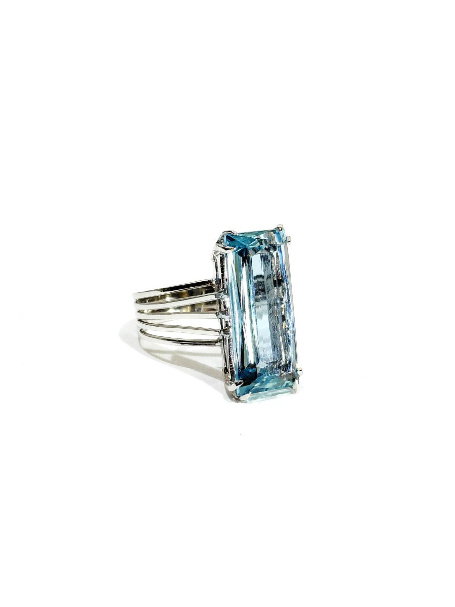White Gold And Aquamarine Ring -photo-1