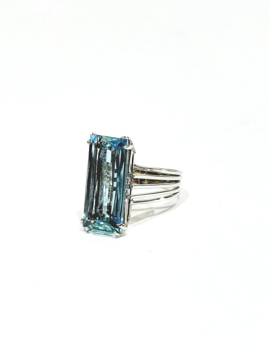 White Gold And Aquamarine Ring -photo-2
