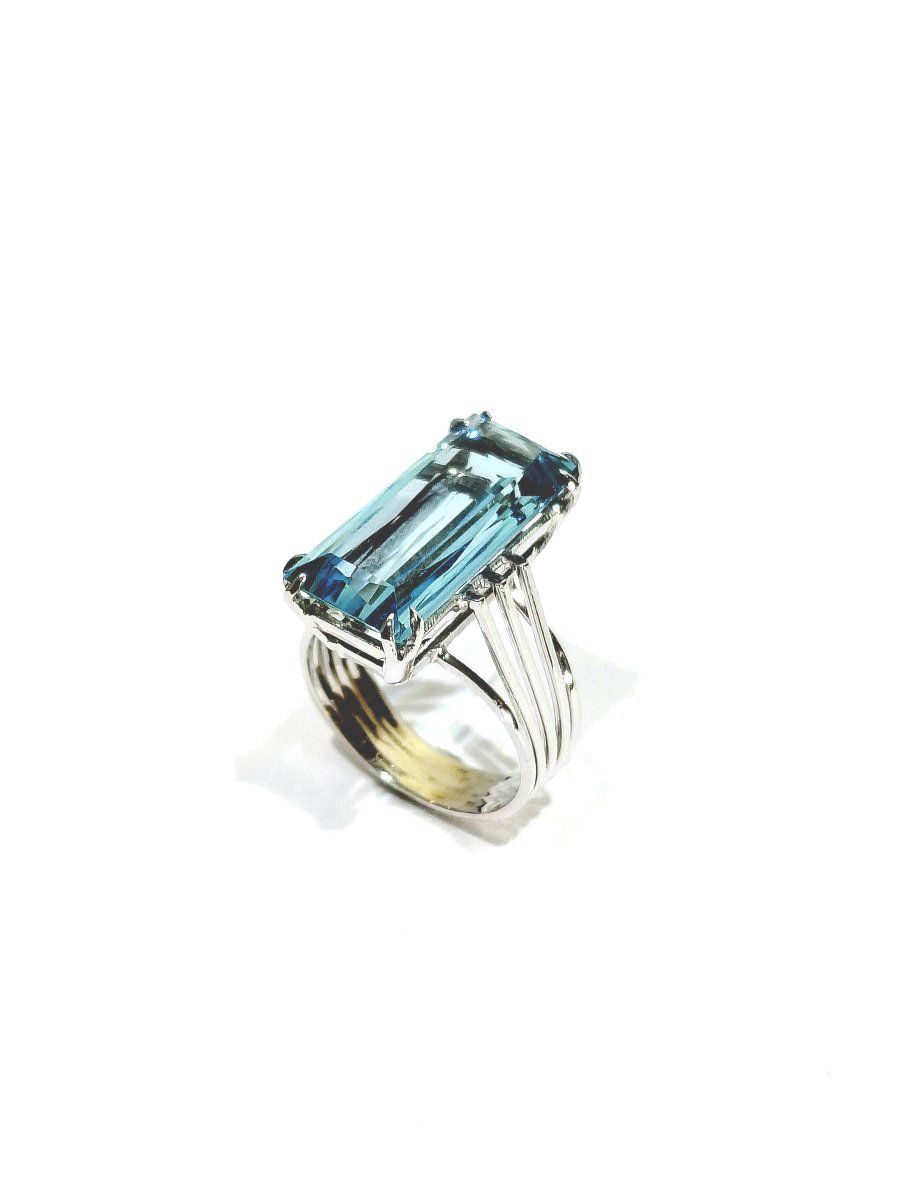 White Gold And Aquamarine Ring -photo-5