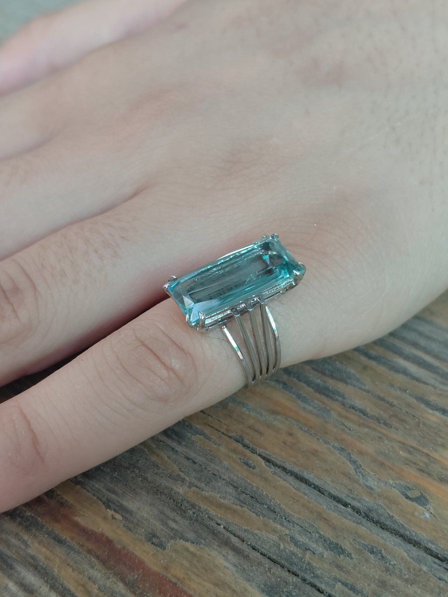 White Gold And Aquamarine Ring -photo-7
