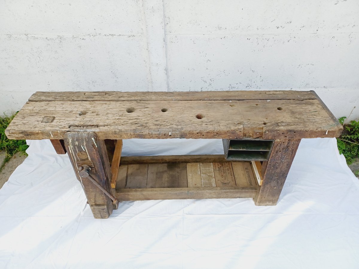 Carpenter's Workbench-photo-2