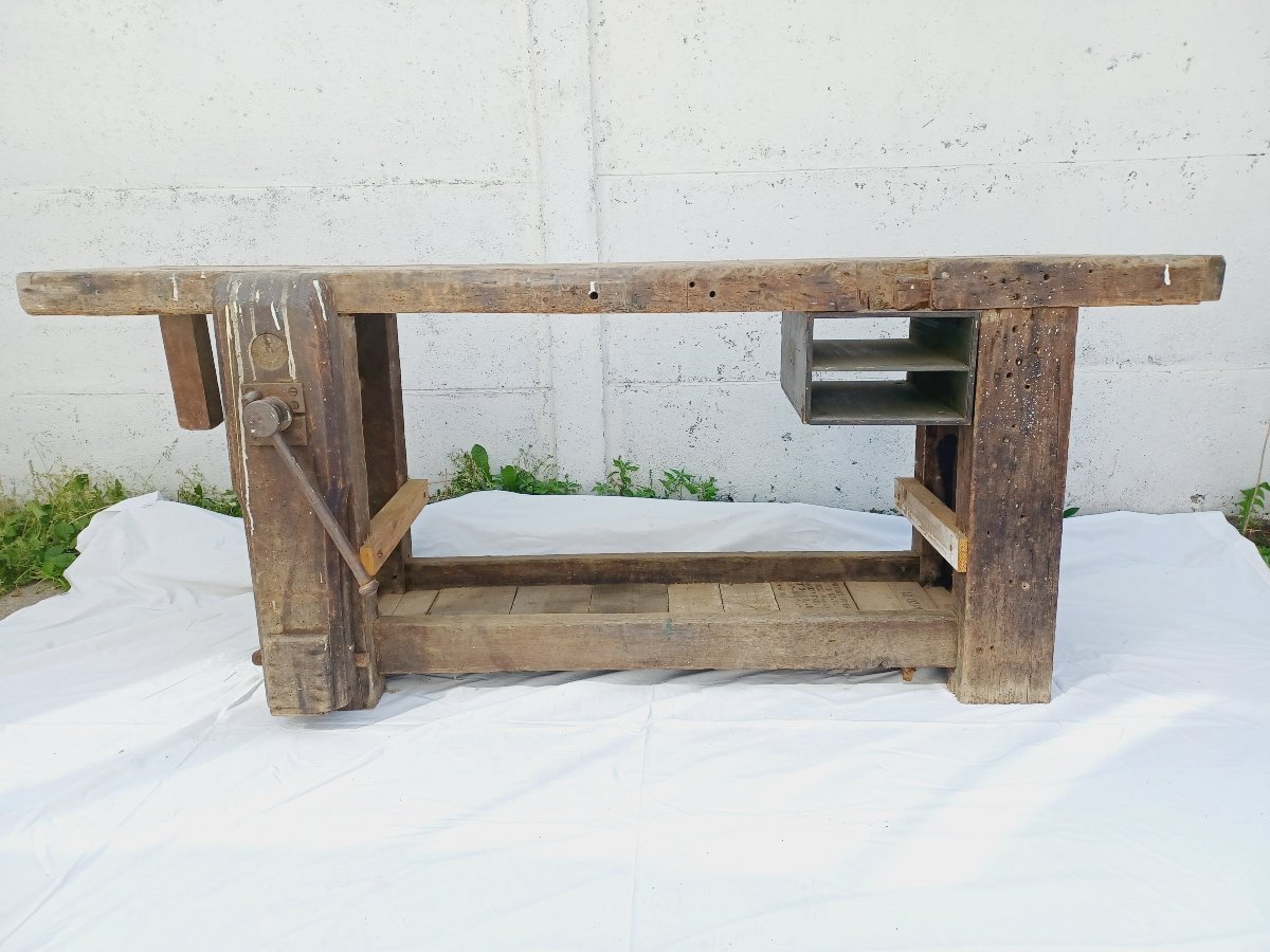 Carpenter's Workbench-photo-3