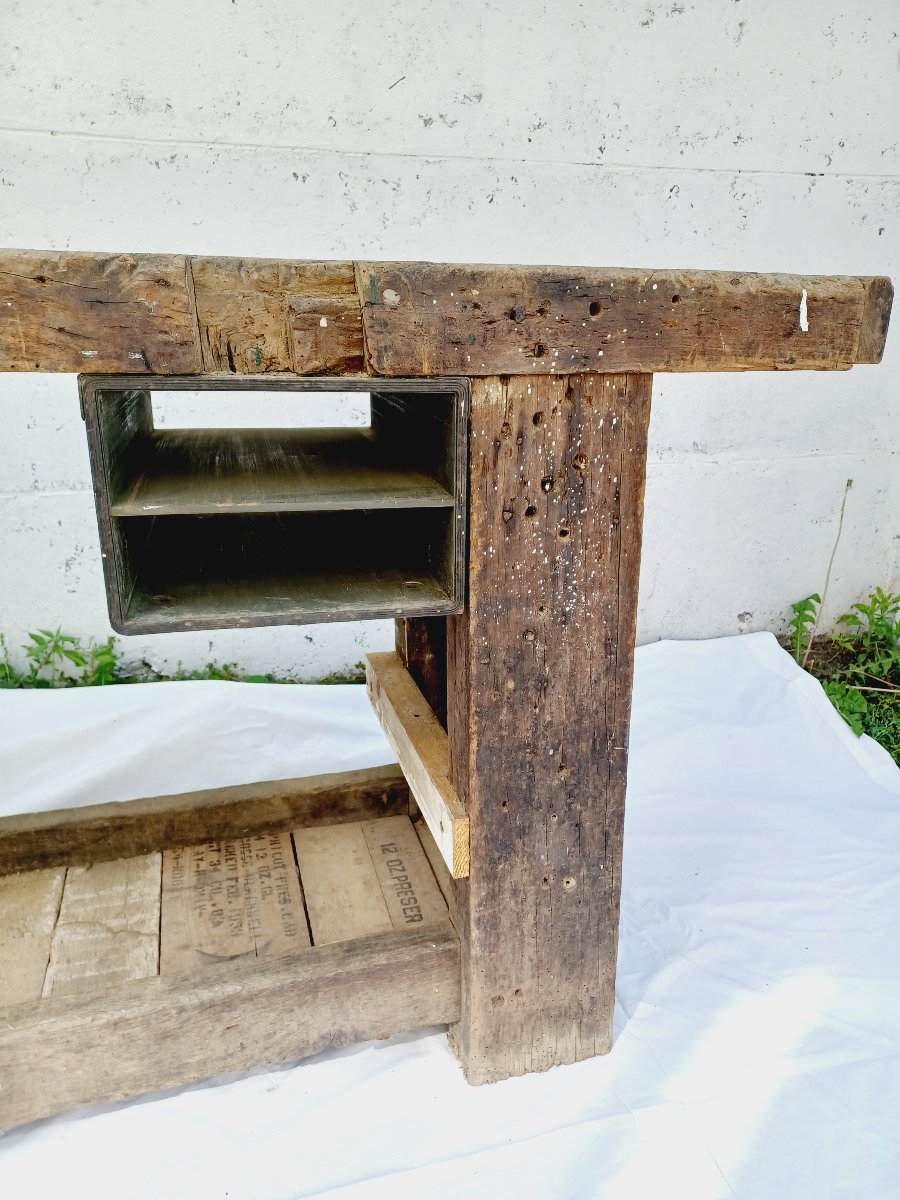 Carpenter's Workbench-photo-1