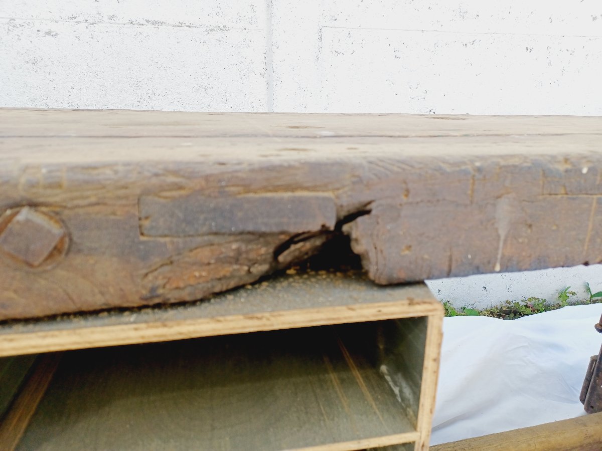 Carpenter's Workbench-photo-8