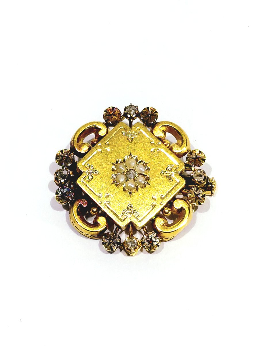 Rose Gold Brooch With Pearls And Diamonds -photo-2