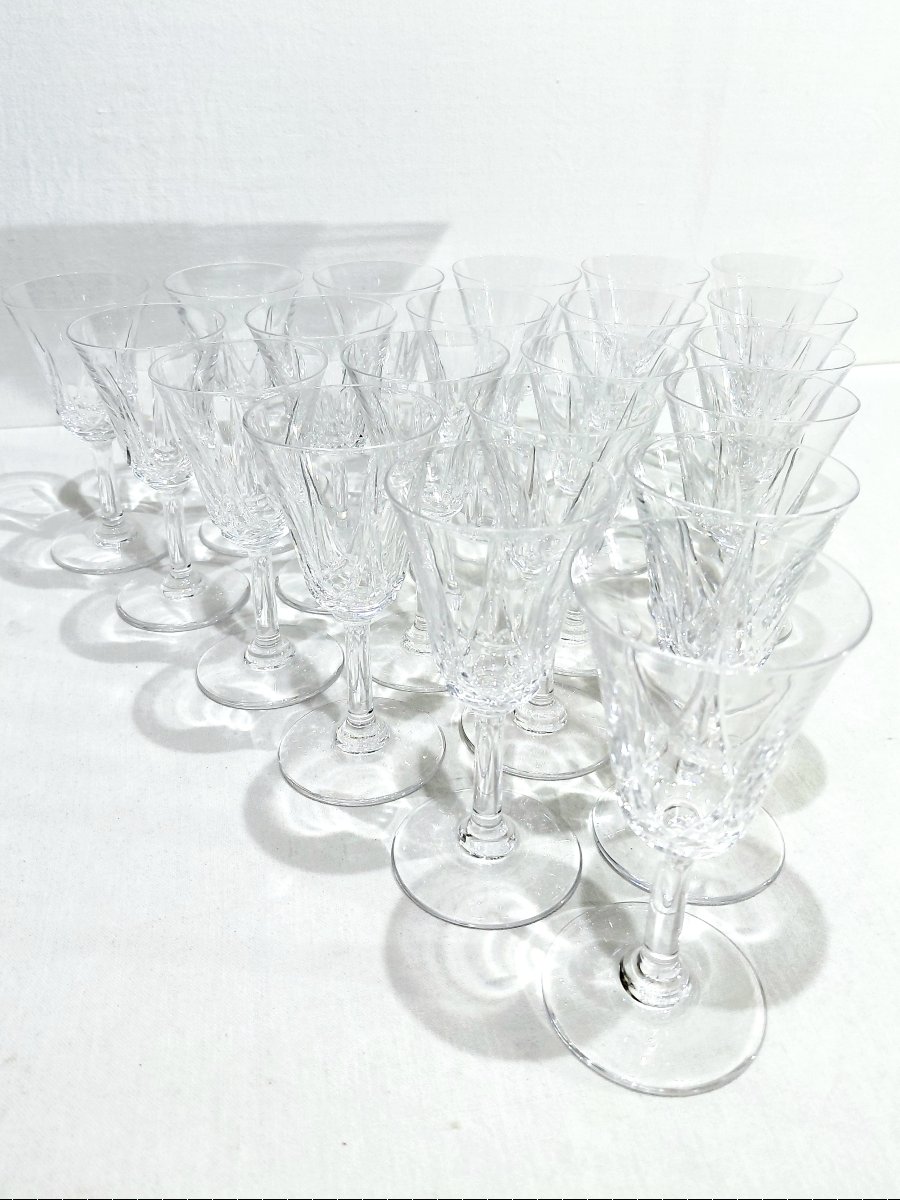 Saint Louis - 21 Red Wine Glasses - Lasalle Model-photo-6