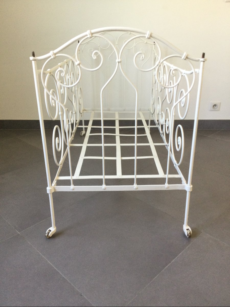White Wrought-iron Folding Bed-photo-2